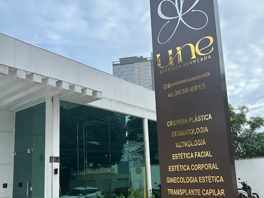 Fachada da clínica onde os procedimentos são realizados